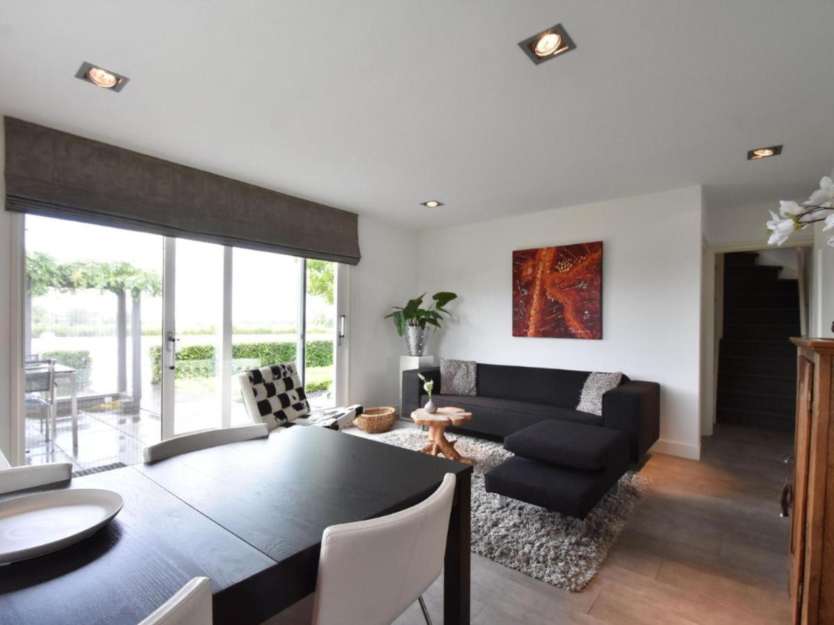 Riverside Holiday Home Near Amsterdam Nigtevecht Bagian luar foto
