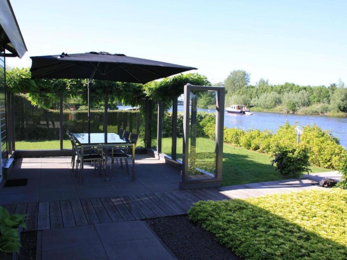 Riverside Holiday Home Near Amsterdam Nigtevecht Bagian luar foto